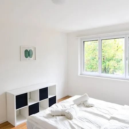 Parkside & Peaceful Near Google & Paradeplatatz Апартаменты