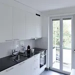 Parkside & Peaceful Near Google & Paradeplatatz Apartment *