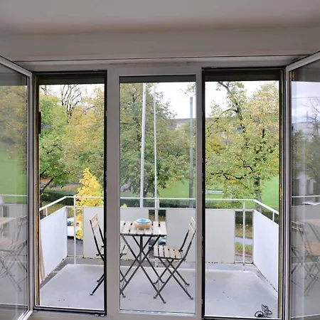 Parkside & Peaceful Near Google & Paradeplatatz Zurique