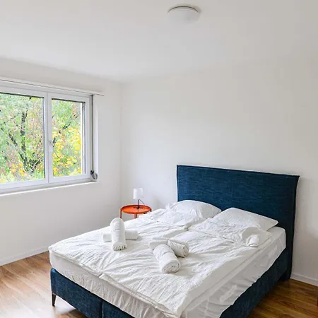 Parkside & Peaceful Near Google & Paradeplatatz *